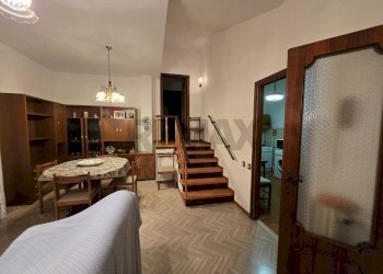 Scale - Villa loc. Valdolmo
 
53, Sassoferrato - foto 16