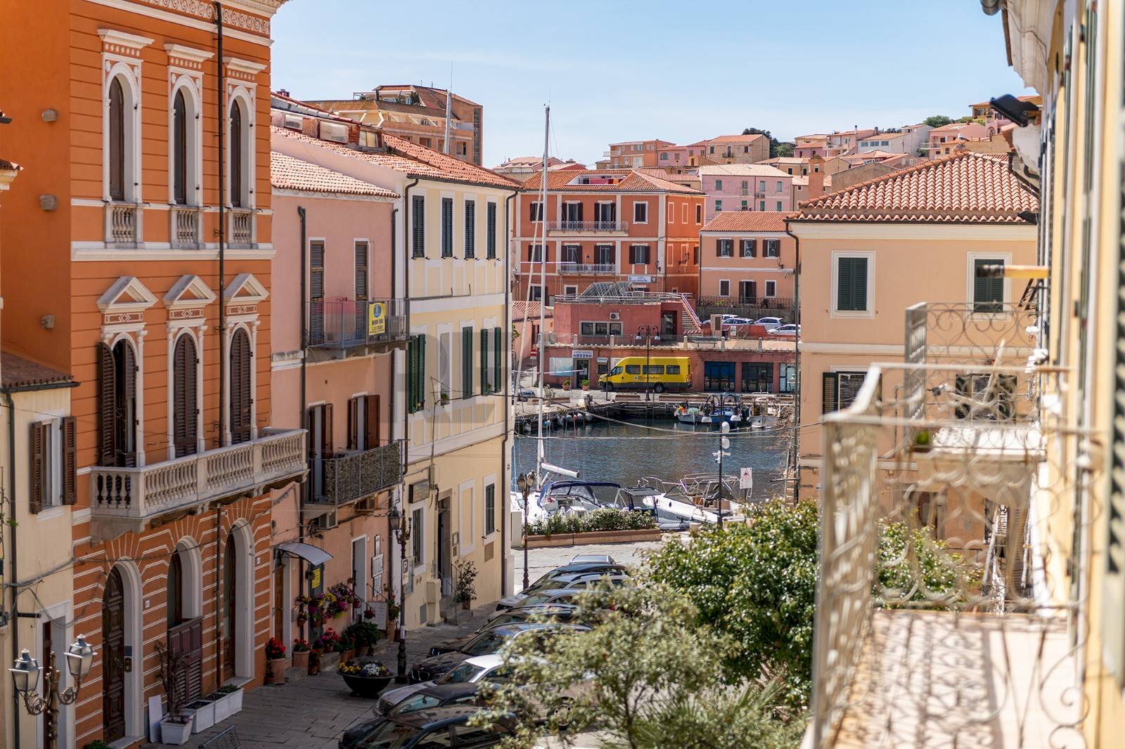 Edificio all\'aperto - Attico via Vittorio Emanuele
4, La Maddalena - foto 2
