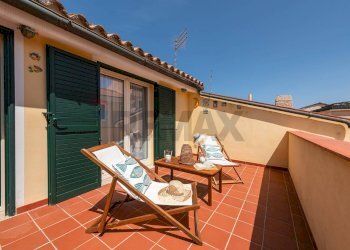 Terrazza - Attico via Vittorio Emanuele
 
4, La Maddalena - foto 4