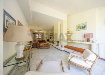 Soggiorno - Casa semi indipendente Via Maiori
 
58, Fiumicino - foto 34
