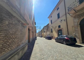 Edificio all\'aperto - Appartamento Corso don Minzoni
 
65, Sassoferrato - foto 40