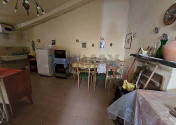 Sala da pranzo - Casa semi indipendente vicolo Cieco
 
4-6-8, Montereale - foto 7
