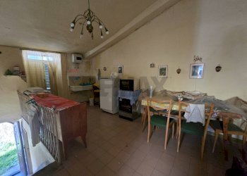 Sala da pranzo - Casa semi indipendente vicolo Cieco
 
4-6-8, Montereale - foto 10