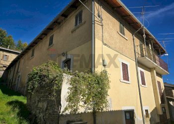Edificio all\'aperto - Casa semi indipendente vicolo Cieco
 
4-6-8, Montereale - foto 16