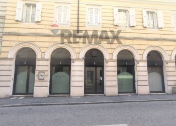 Edificio all\'aperto - Locale Commerciale Via Domenico Rossetti
4, Trieste - foto 19