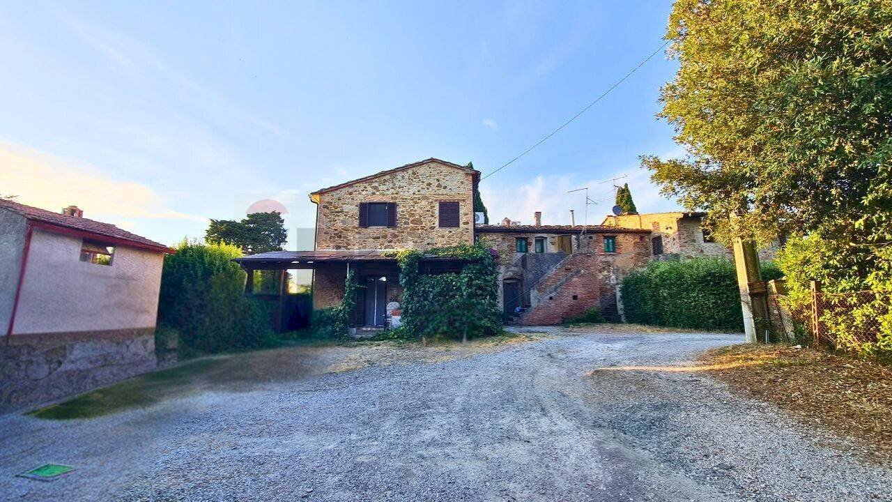 Casa all\'aperto - Casa indipendente Località Spillocchi
76, Gambassi Terme - foto 2