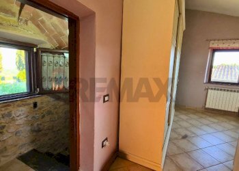 Hall / corridoio - Casa indipendente Gambassi Terme - foto 29