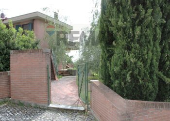 esterno - Appartamento Via Benedetto Croce
 
63, Castelfiorentino - foto 2