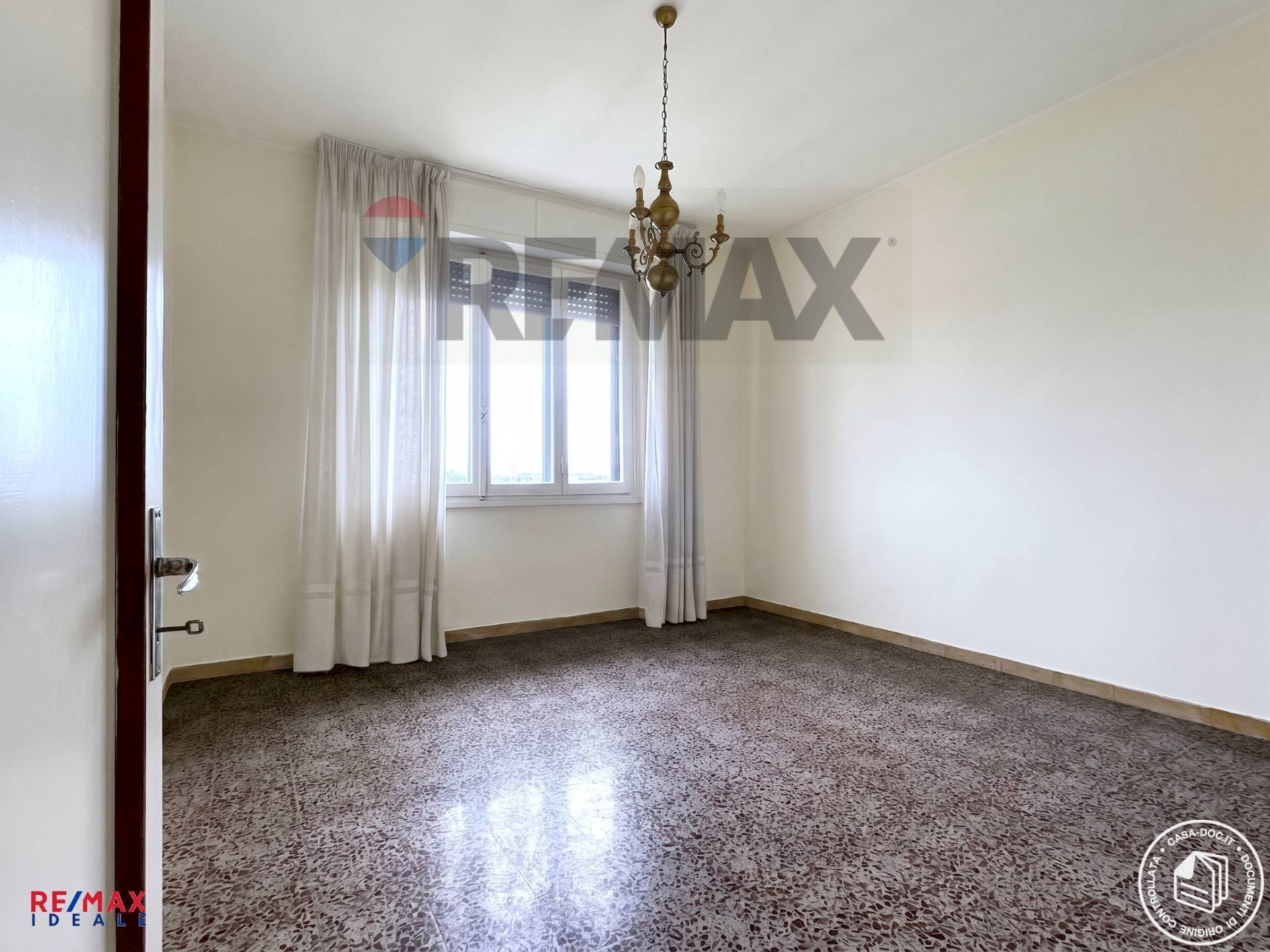 camera matrimoniale - Four-room apartment Vinci - photo 2