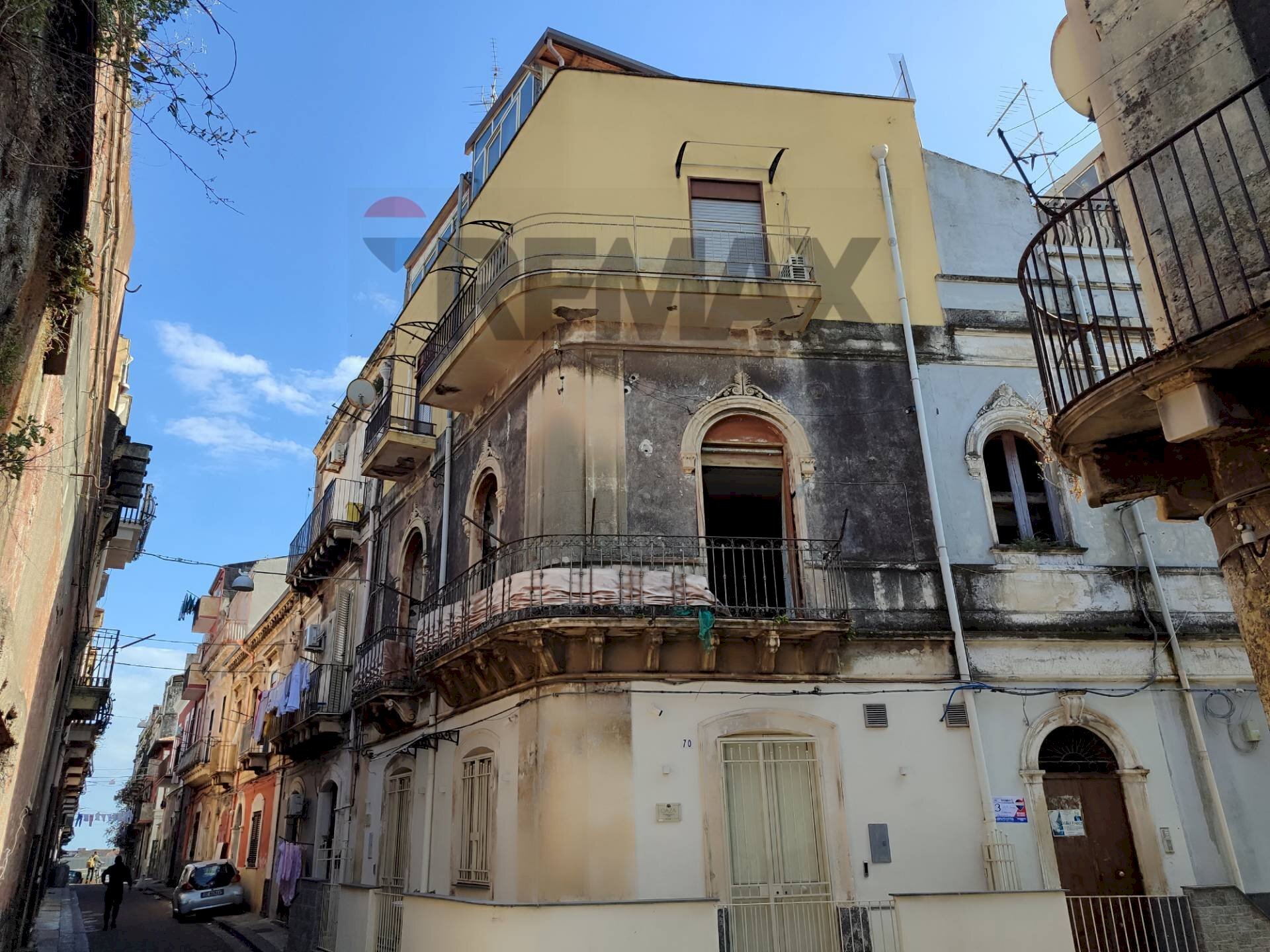Edificio all\'aperto - Four-room apartment via ortolani
 
68, Catania - photo 1