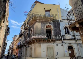 Edificio all\'aperto - Quadrilocale via ortolani
 
68, Catania - foto 1