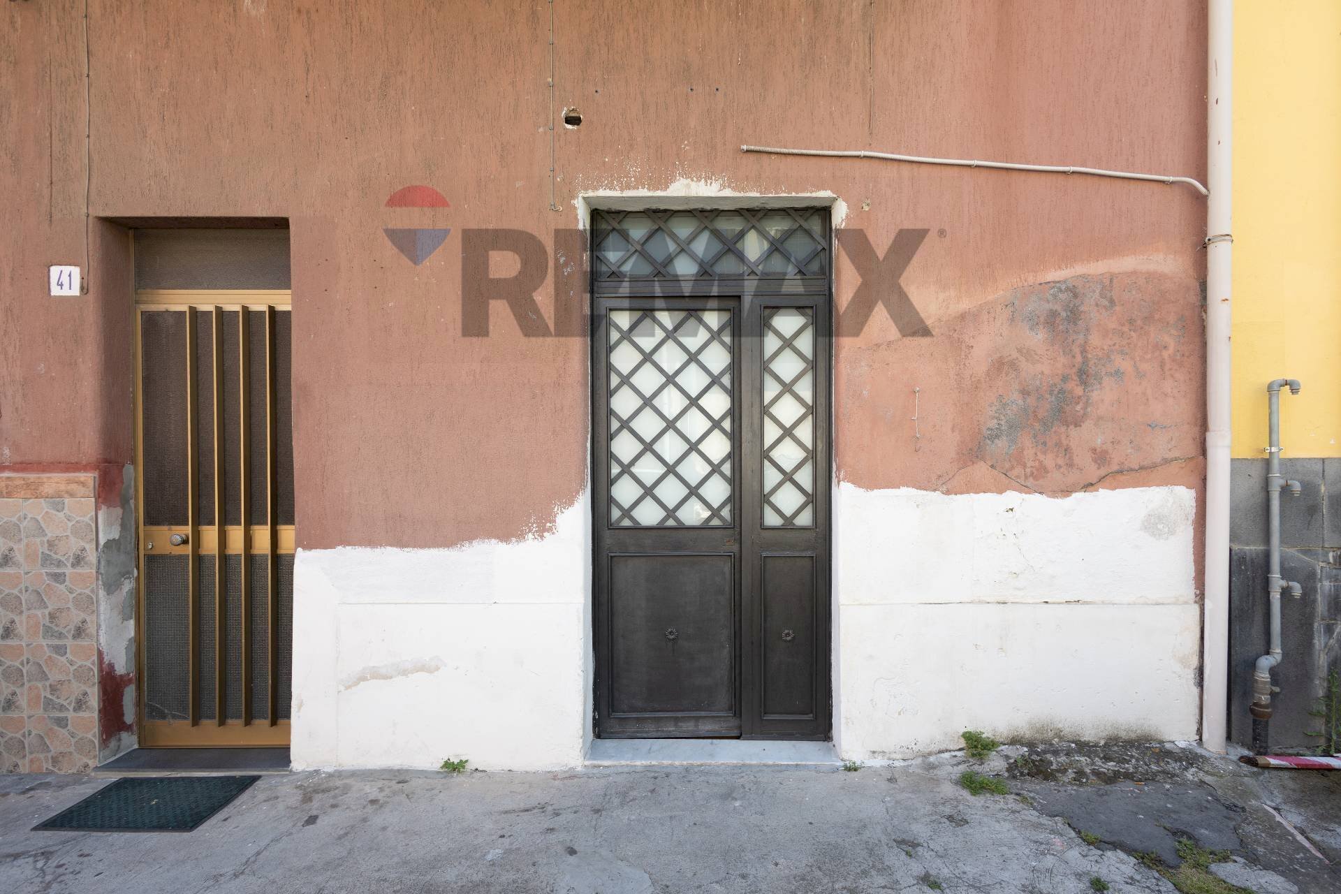 Edificio all\'aperto - Casa semi indipendente Via Giuseppe Martucci
41, Catania - foto 3
