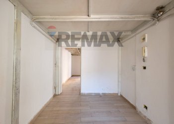 Hall / corridoio - Casa semi indipendente Via Giuseppe Martucci
 
41, Catania - foto 1