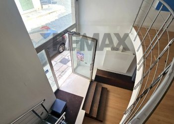 Scale - Commercial Premises Via IV Novembre
45, Lucera - photo 18