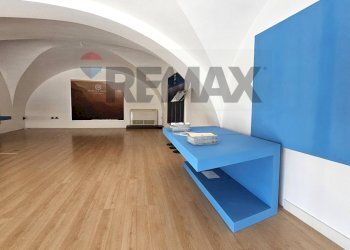Soggiorno - Commercial Premises Via IV Novembre
45, Lucera - photo 20