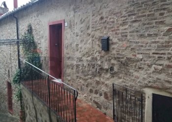 Casa all\'aperto - Casa semi indipendente via cavour
27, Castelnuovo di Val di Cecina - foto 14