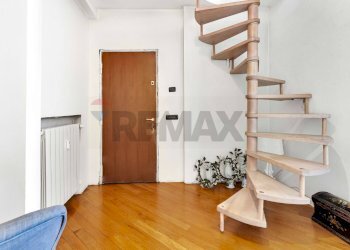 Scale - Attic VIA MONTE BIANCO
8, Monza - photo 24