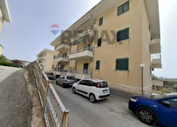 Edificio all\'aperto - Trilocale Via Mario Montessori
 
23, Noto - foto 3