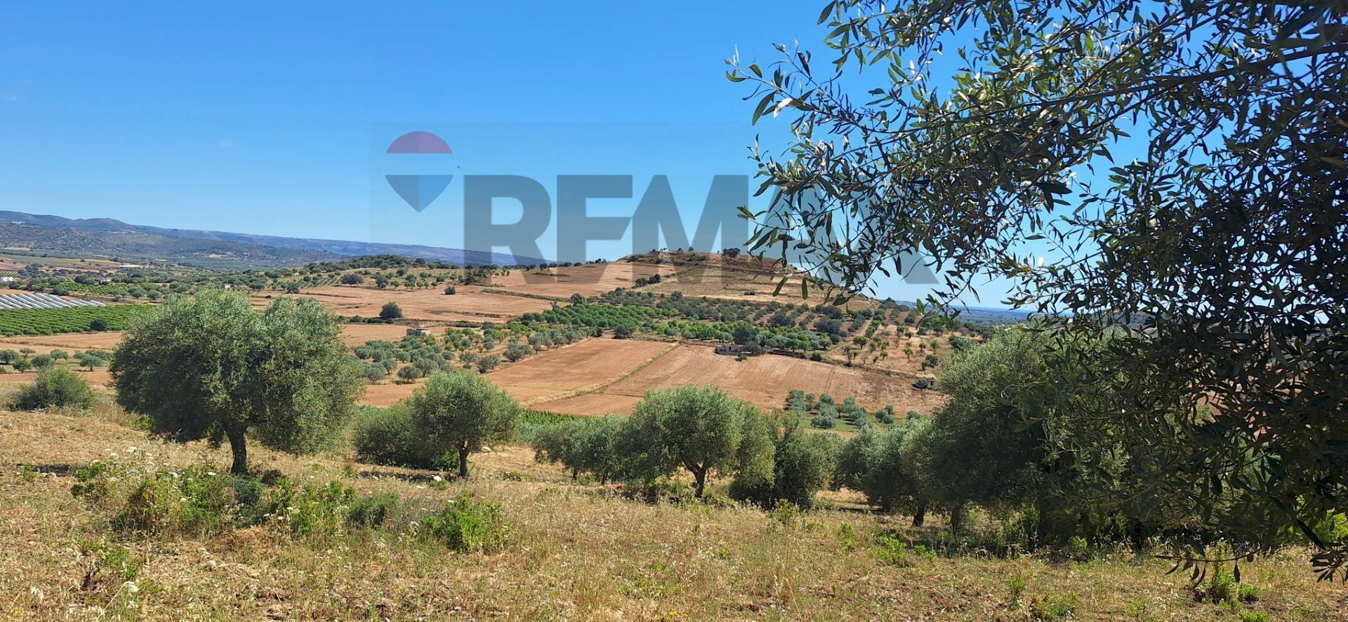 Vista delle montagne - Terreno agricolo Contrada Casale
snc, Noto - foto 3