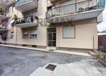 Edificio all\'aperto - Trilocale Mazzini
 
32, Albisola Superiore - foto 6