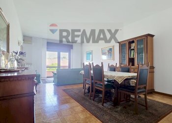 Sala da pranzo - Semi-detached house Via degli Alpini
 
19, Alonte - photo 7