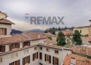 Edificio all\'aperto - Apartment Bergamo - photo 30