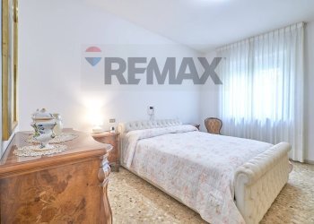 Camera / camera da letto - Villa Via Rigopiano
157, Pescara - foto 32