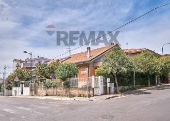 Casa all\'aperto - Villa Via Rigopiano
157, Pescara - foto 59