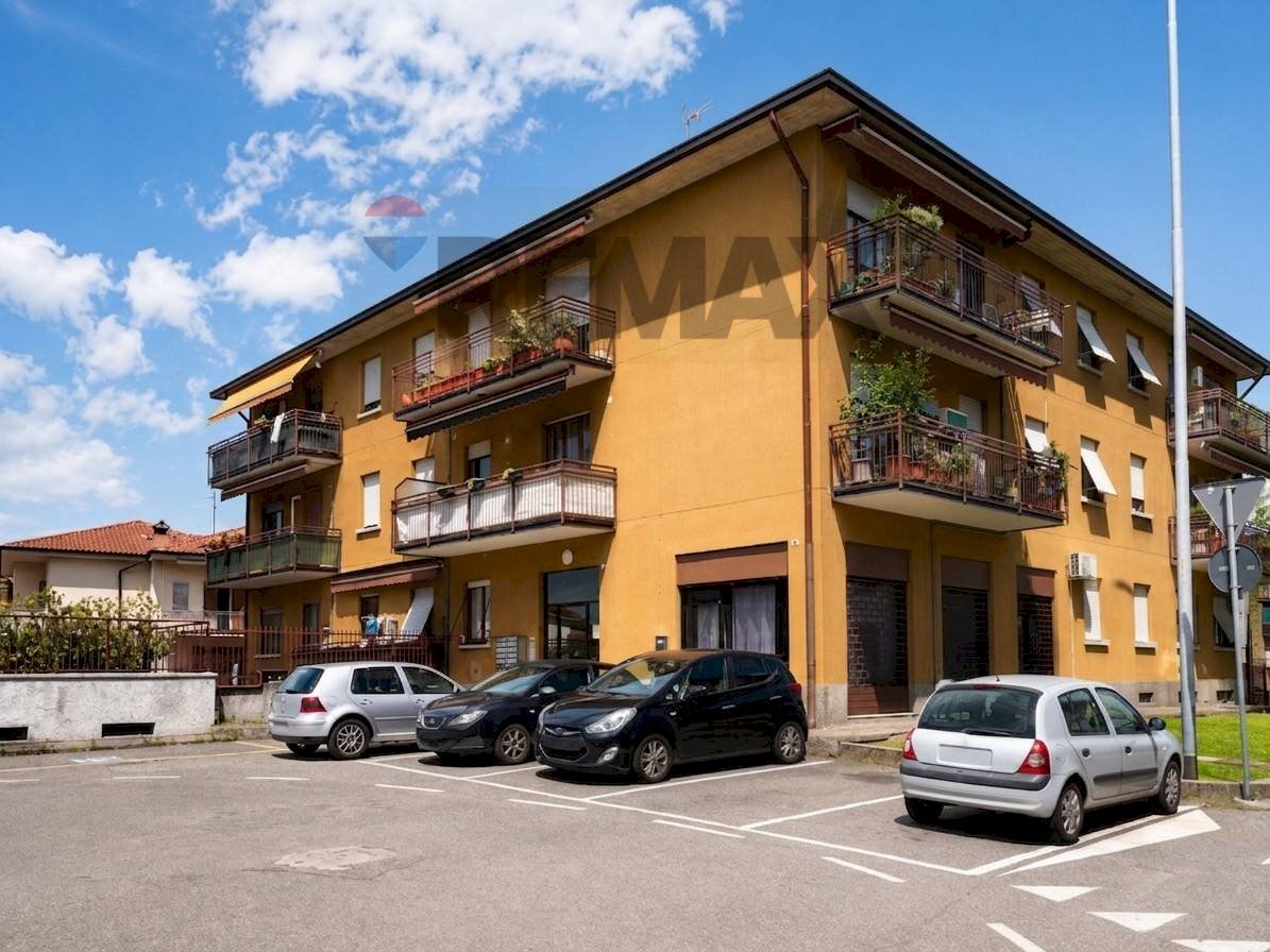 Edificio all\'aperto - Bilocale Piazza Facheris
 
3, Presezzo - foto 1