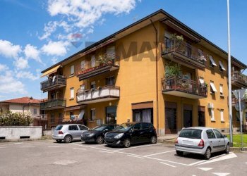 Edificio all\'aperto - Bilocale Piazza Facheris
 
3, Presezzo - foto 1