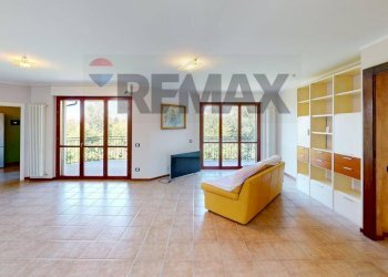 Soggiorno - Four-room apartment Via Assi San Paolo
 
24, Pavia - photo 1