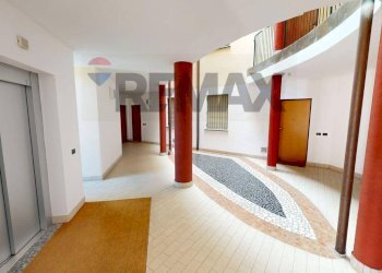 Hall / corridoio - Four-room apartment Via Assi San Paolo
 
24, Pavia - photo 19