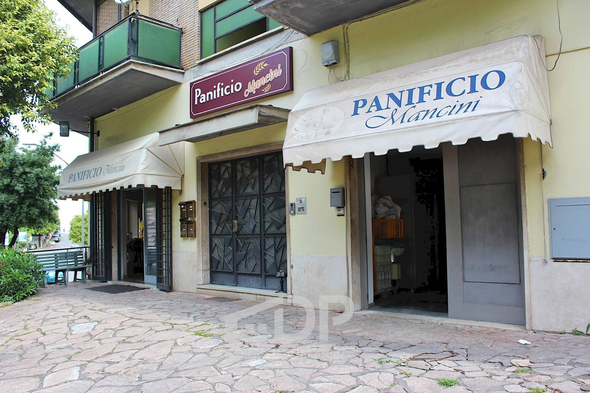 Foto 1 - Attività Commerciale Via della Libertà
 
70, Palombara Sabina - foto 1