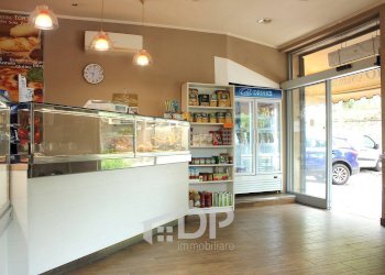 Foto 5 - Attività Commerciale Via della Libertà
70, Palombara Sabina - foto 5