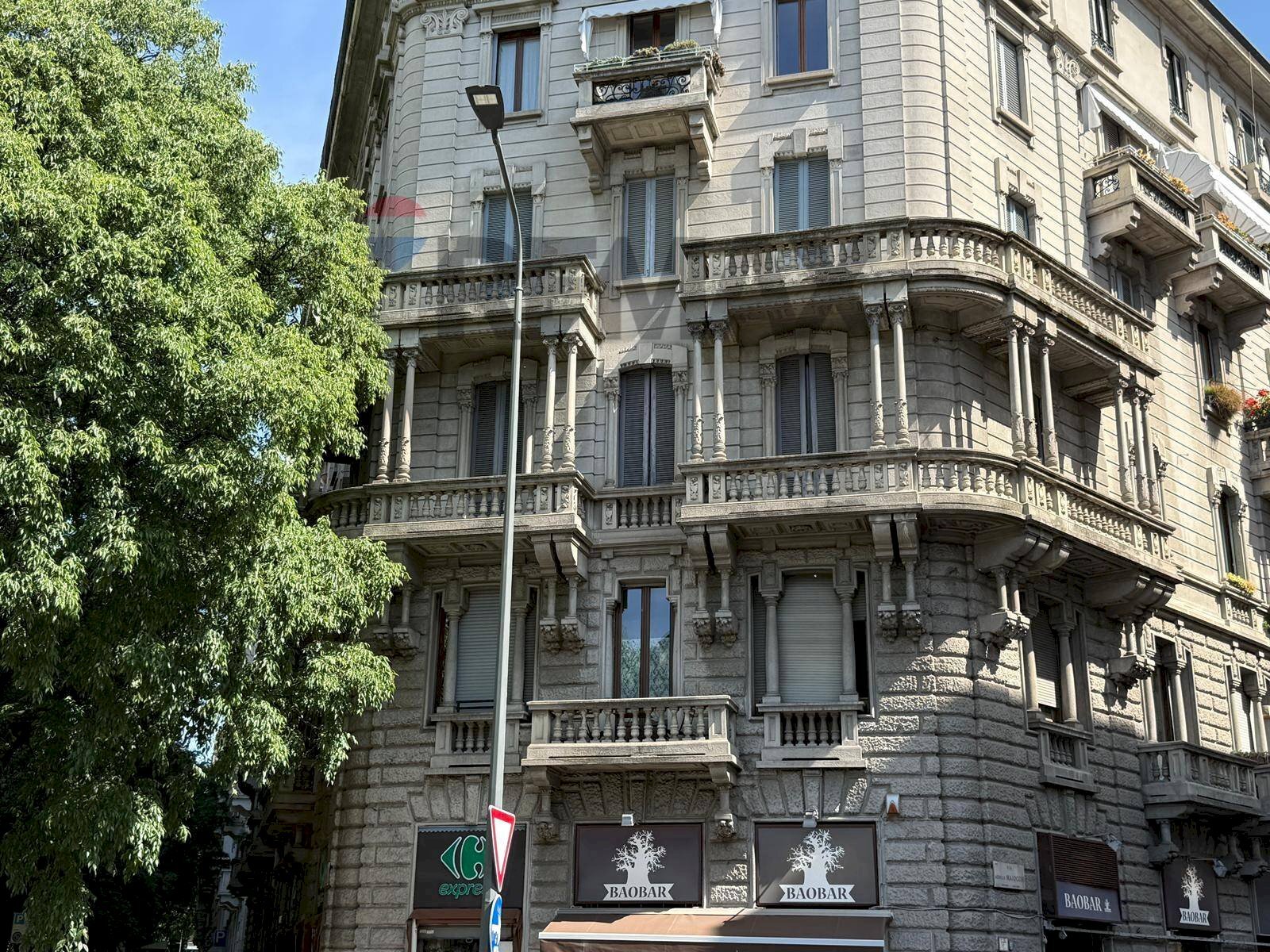 Edificio all\'aperto - Trilocale via Bartolomeo Eustachi
 
24, Milano - foto 2