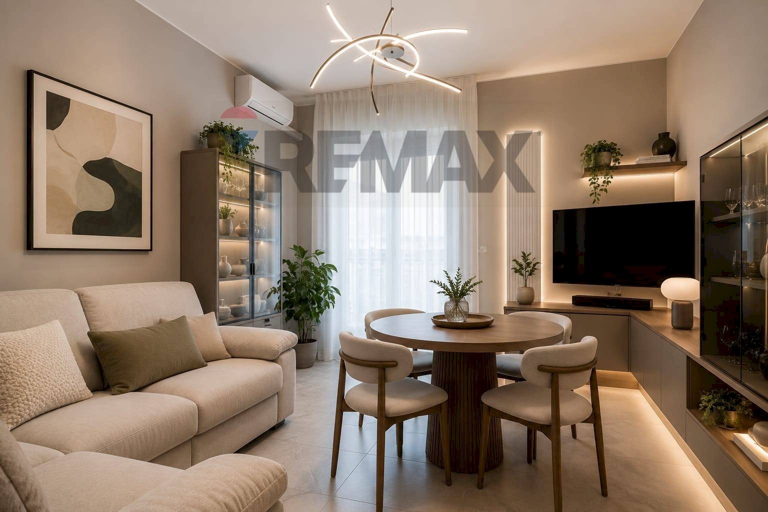 Sala da pranzo - Quadrilocale Via Castone Di Rezzonico
 
29, Parma - foto 1