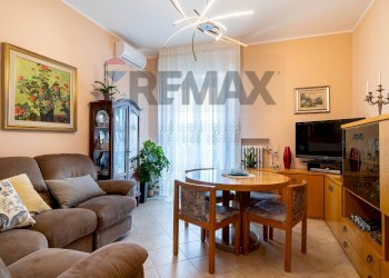 Soggiorno - Quadrilocale Via Castone Di Rezzonico
 
29, Parma - foto 1