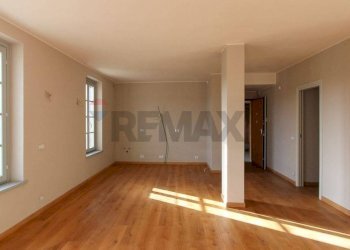 Sala altro lato - Three-room apartment Via Sant'Isidoro
 
1, Bogogno - photo 9
