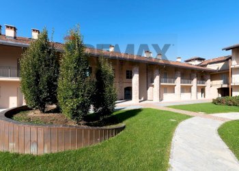 Piazzetta Casa Bonora - Three-room apartment Via Sant'Isidoro
 
1, Bogogno - photo 17