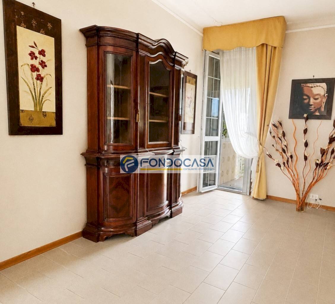Soggiorno - Four-room apartment Via molina, Carrara - photo 3