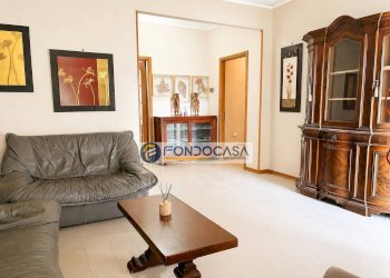 Soggiorno - Four-room apartment Via molina, Carrara - photo 4