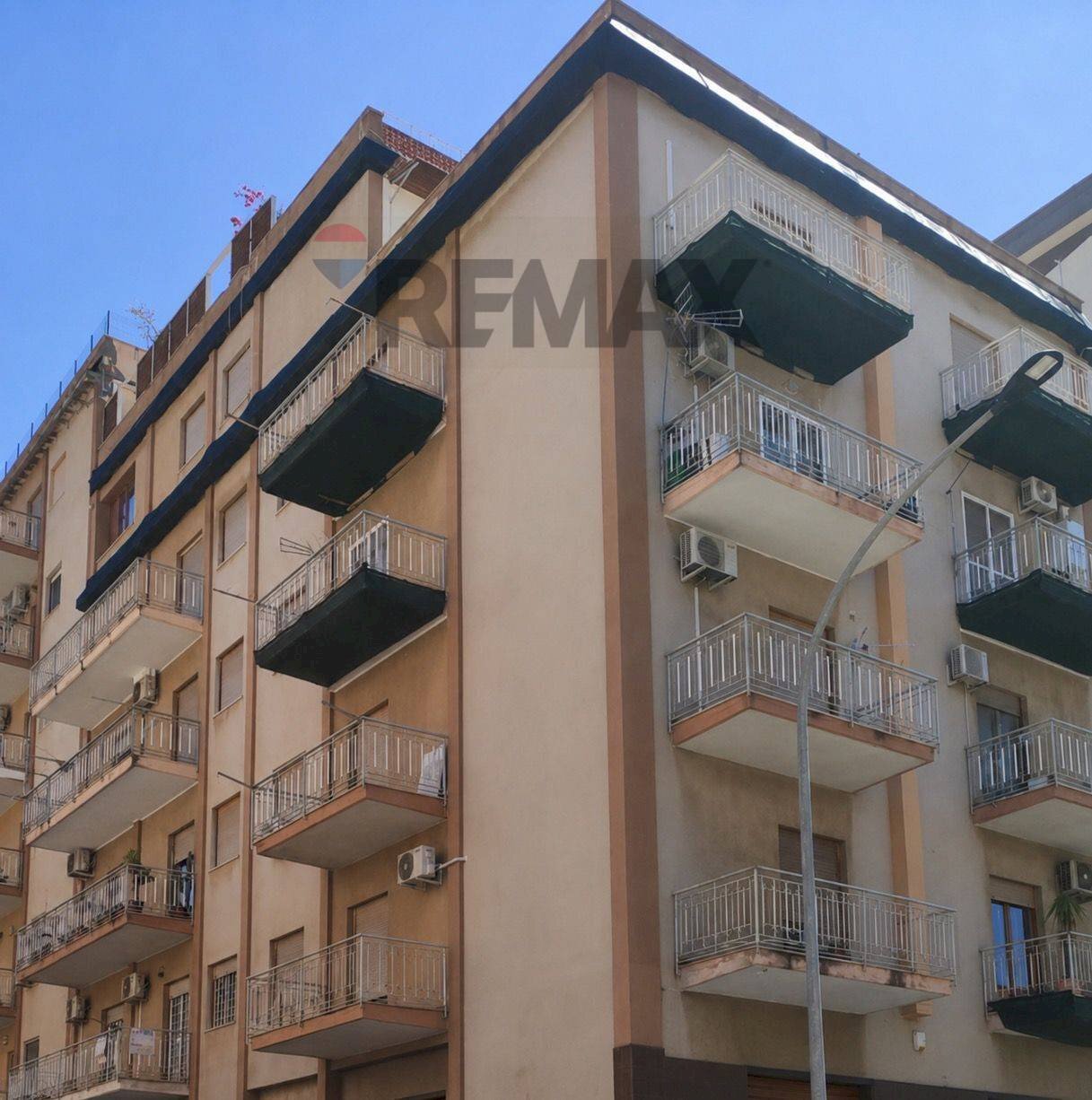 Edificio all\'aperto - Three-room apartment Via Dante
 
9, Bagheria - photo 1