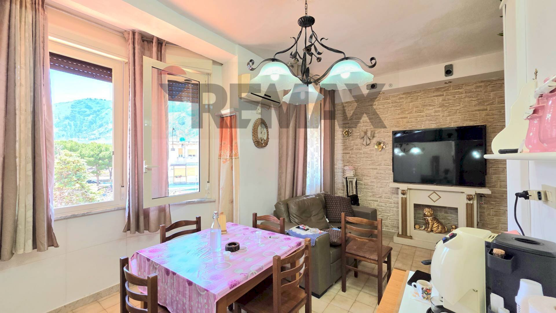Sala da pranzo - Quadrilocale Largo Del Pettirosso
8, Palermo - foto 2