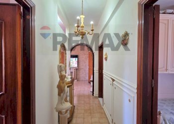Hall / corridoio - Quadrilocale Largo Del Pettirosso
 
8, Palermo - foto 18