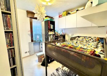 Camera / camera da letto - Three-room apartment Scandiano - photo 13