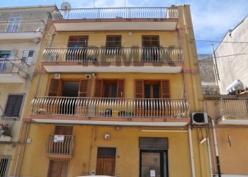 Edificio all\'aperto - Semi-detached house VIA SOLFERINO
 
82, Ragusa - photo 1