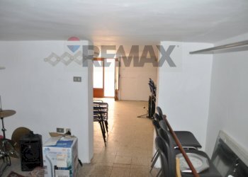 Hall / corridoio - Semi-detached house VIA SOLFERINO
 
82, Ragusa - photo 29