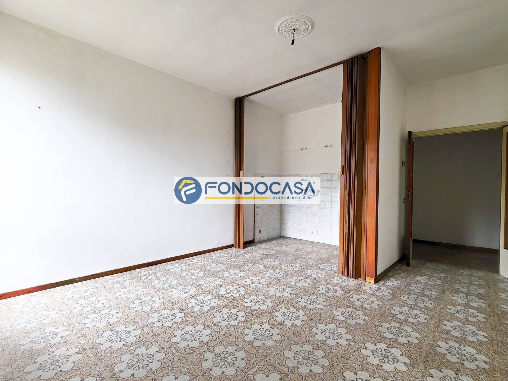 soggiorno con cucina - Three-room apartment Via primo Maggio
4, Camaiore - photo 2