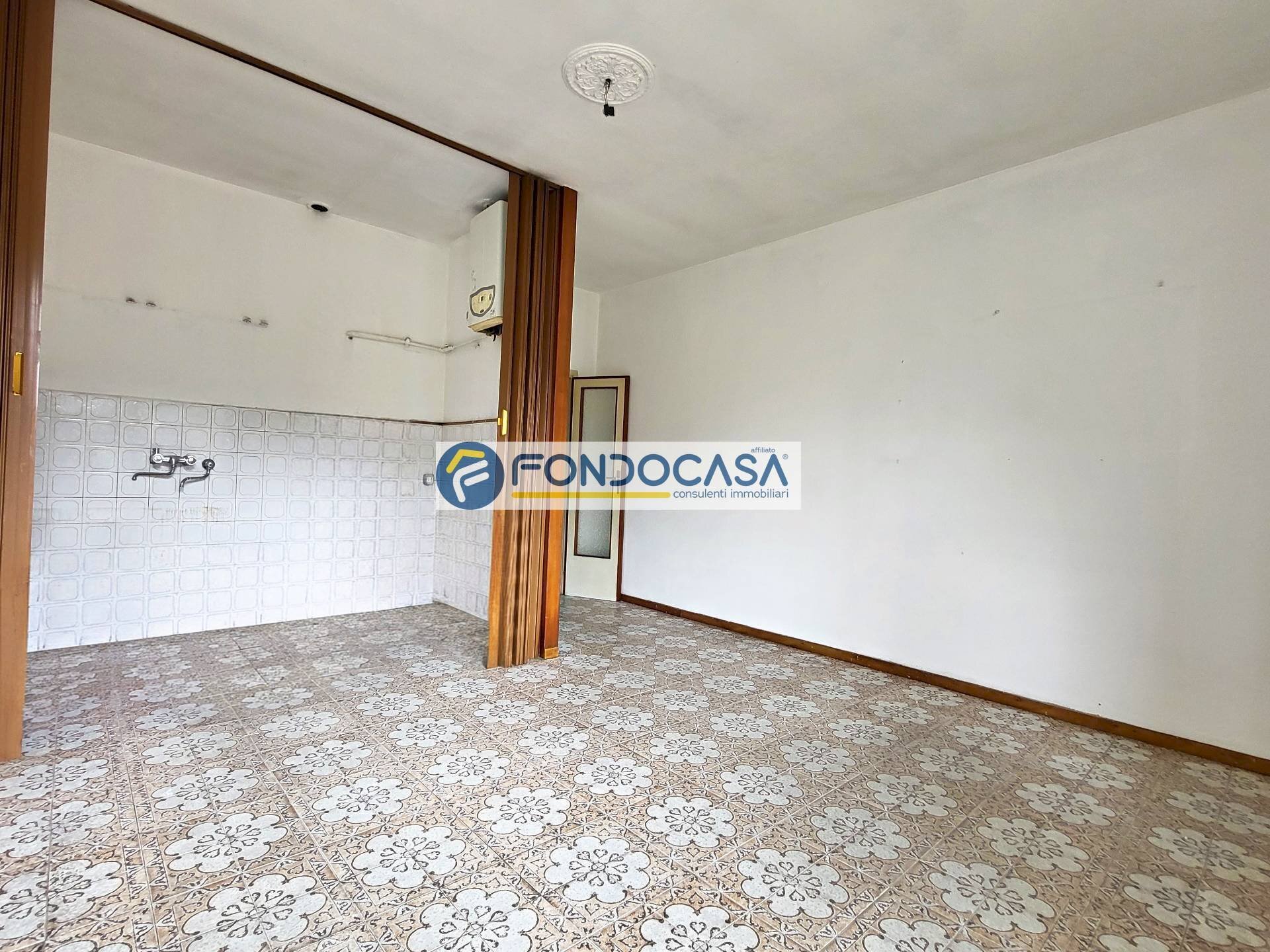 soggiorno con cucina - Three-room apartment Via primo Maggio
4, Camaiore - photo 3
