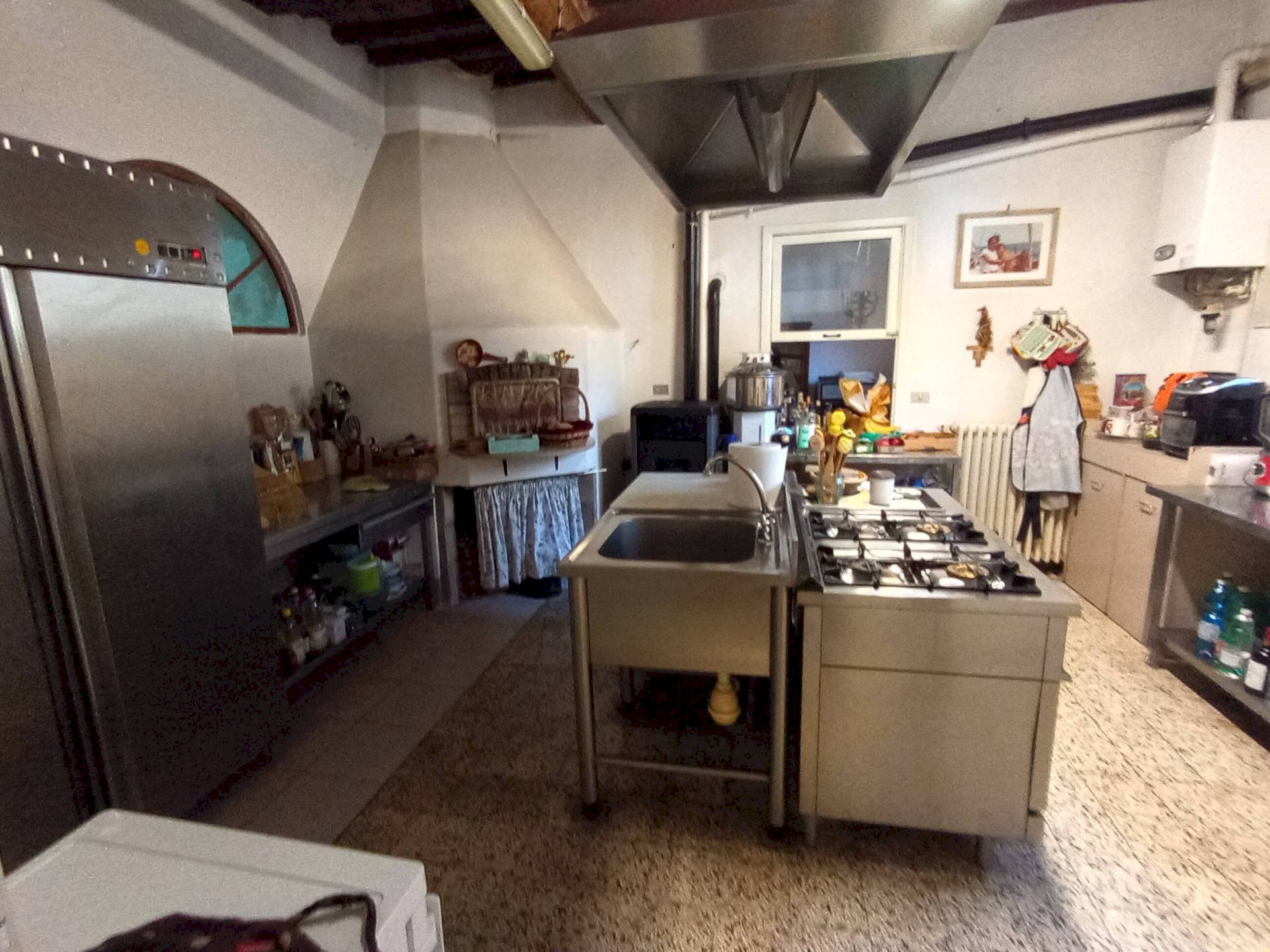 Foto 3 - Villa a Schiera Via Venezia
 
3, Casciana Terme Lari - foto 3